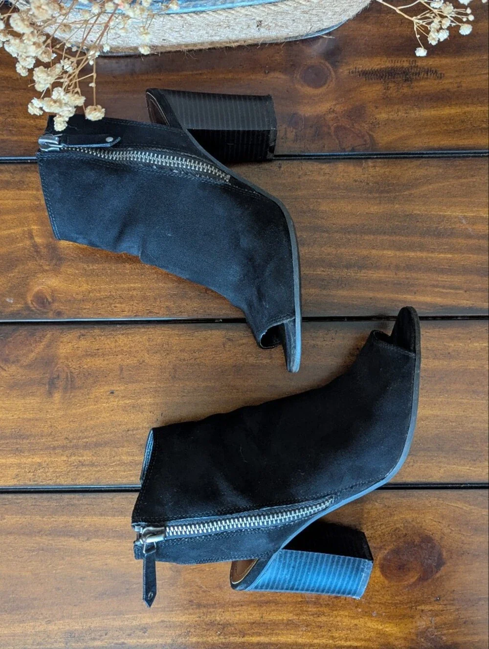 Madden Girl Black Suede Peep Toe Block Heel Ankle Booties Size 10